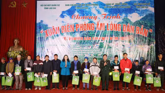 Nhiều hoạt động ý nghĩa tại chương trình “Xuân Biên phòng ấm lòng dân bản”