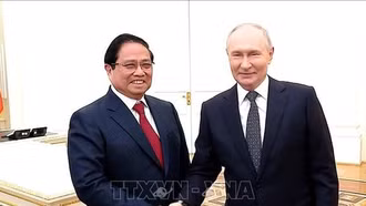 Thủ tướng Chính phủ Phạm Minh Chính hội kiến Tổng thống Liên bang Nga Vladimir Putin