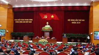 Thông cáo báo chí về ngày làm việc thứ hai Hội nghị Trung ương 2 khoá XIV