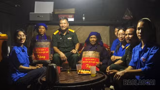 Tuổi trẻ Đoàn Kinh tế - Quốc phòng 345 gắn kết quân - dân tại Lao Chải