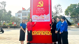 Các phường Lào Cai, Cam Đường: Đẩy mạnh tuyên truyền trực quan chào mừng Đại hội XIV của Đảng