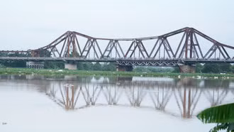 Hà Nội cấm toàn bộ xe lưu thông trên phần đường bộ cầu Long Biên trong 2 tháng