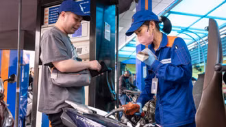 Giá xăng tăng hơn 5.100 đồng