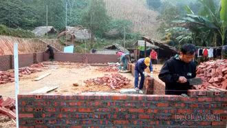 Phong Dụ Thượng mang mùa xuân ấm nghĩa tình đến với người nghèo