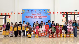 Ấm áp chương trình “Tết sum vầy - đong đầy hạnh phúc” tại Trung tâm công tác xã hội và Bảo trợ xã hội tỉnh