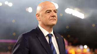 Chủ tịch FIFA bất ngờ bị điều tra