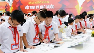 Quyền Bộ trưởng GD-ĐT trả lời về việc xác nhận học bạ thay cấp bằng THCS