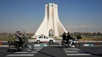 Nhiều nước khuyến cáo công dân rời Iran