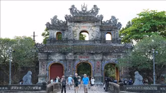 Khách quốc tế đến Việt Nam vượt mốc 2 triệu lượt tháng thứ 3 liên tiếp