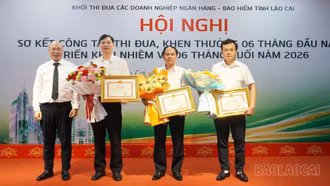 Vietcombank Yên Bái dẫn dắt phong trào thi đua Khối Ngân hàng - Bảo hiểm