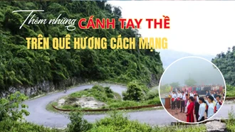 Thêm những cánh tay thề trên di tích cách mạng