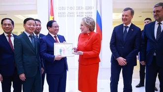 Thủ tướng Phạm Minh Chính hội kiến Chủ tịch Hội đồng Liên bang Nga Valentina Matviyenko