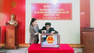 Cử tri cao tuổi - Những tấm gương về tinh thần trách nhiệm trong cuộc bầu cử ở Lào Cai