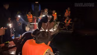 Tỉnh Lào Cai chỉ đạo khẩn trương tìm kiếm, cứu hộ các nạn nhân trong vụ tai nạn giao thông đường thủy tại xã Bảo Ái