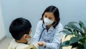 Cảnh báo gia tăng trẻ nhiễm virus RSV gây viêm phổi