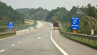 Nhiều giải pháp bảo đảm ATGT phục vụ thi công mở rộng cao tốc Yên Bái - Lào Cai