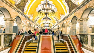 Nga xem xét nới lỏng thị thực để thu hút du khách Việt Nam