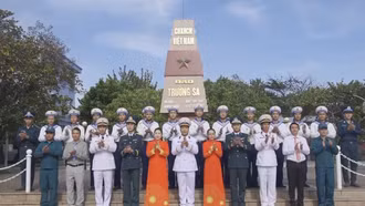 Từ Trường Sa thân yêu, quân dân gửi lời chúc Đại hội XIV của Đảng thành công rực rỡ