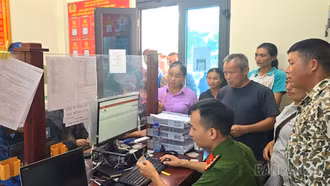Trịnh Tường ra quân hỗ trợ người dân kích hoạt tài khoản định danh, tích hợp an sinh xã hội trên VNeID
