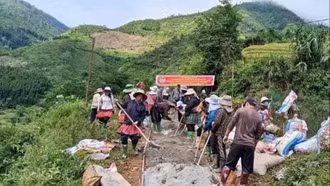 Giai đoạn 2020 - 2025, xã Phình Hồ huy động được gần 500 triệu đồng xây dựng nông thôn mới