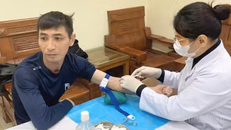 Gần 1.500 người lao động Công ty TNHH MTV hóa chất Đức Giang Lào Cai được khám sức khỏe định kỳ