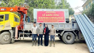 Công đoàn phường Nghĩa Lộ hỗ trợ khoan 8 giếng nước sạch trị giá 240 triệu đồng cho các khu dân cư