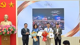 'Việt Nam trên hành trình đổi mới' qua góc nhìn ảnh báo chí