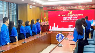 Tuổi trẻ cả nước đồng loạt tổ chức Lễ chào cờ mừng Đại hội XIV của Đảng