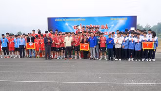 Sôi động Giải bóng đá khối THPT tỉnh Lào Cai năm 2025