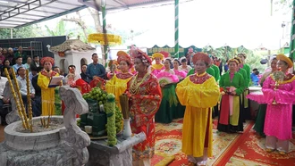 Linh thiêng Lễ hội Đền Đôi Cô Cam Đường 