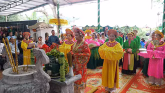 Linh thiêng Lễ hội Đền Đôi Cô Cam Đường 