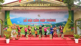 Hợp Thành vui hội cốm mùa thu