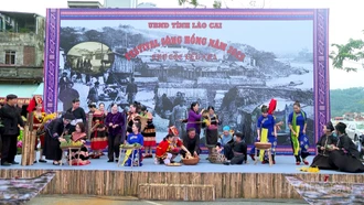 Khai mạc không gian tái hiện chợ Cốc Lếu xưa