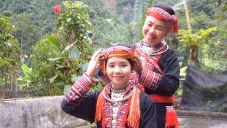 Hạnh phúc của Nhân dân là mục tiêu cao nhất của Đảng.