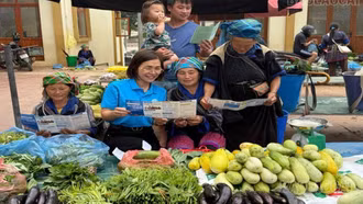 “Đi từng ngõ, gõ từng nhà” đưa chính sách bảo hiểm xã hội tự nguyện đến với người dân vùng cao