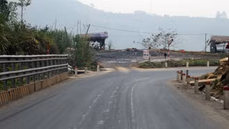 Lấn chiếm hành lang an toàn giao thông trên Tỉnh lộ 155