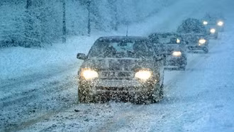 Để lái xe an toàn trên đường băng, tuyết