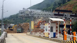 Phấn đấu ngày 12/10 cầu Móng Sến sẽ thông xe sau thời gian gián đoạn do sạt đất