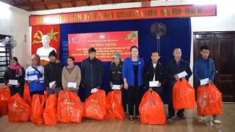 Vì mục tiêu tất cả người nghèo đều có Tết