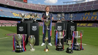 Huyền thoại Ivan Rakitic giải nghệ