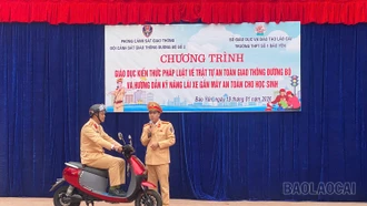 Gần 1.400 học sinh Trường THPT số 1 Bảo Yên được hướng dẫn kỹ năng lái xe gắn máy an toàn