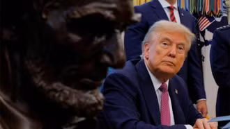 Ông Trump ký sắc lệnh miễn thuế cho một số hàng hóa