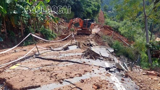 Lào Cai: Phân luồng, tổ chức giao thông tạm thời tại Km3+00/QL.4E, thuộc địa phận xã Lùng Phình
