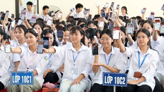 Lào Cai: Khởi động chiến dịch "Không một mình" - bảo vệ trẻ em khỏi bắt cóc online