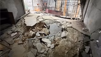 Phường Cam Đường di chuyển khẩn cấp 16 hộ dân khỏi vùng nguy hiểm sạt lở