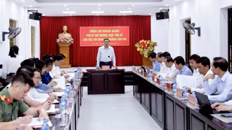 Phó Bí thư Thường trực Tỉnh ủy Hoàng Giang làm việc với Ban Thường vụ Đảng ủy phường Văn Phú