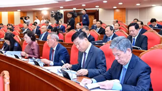 Bộ Chính trị quy định tiêu chuẩn chọn bí thư và chủ tịch cấp tỉnh