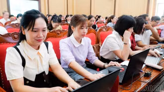 Xã Mậu A tổ chức Lễ phát động phong trào “Bình dân học vụ số” và tập huấn ứng dụng trí tuệ nhân tạo 