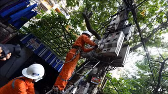 Bộ Công Thương bàn về cơ chế giá điện 2 thành phần, hướng tới triển khai từ 1/1/2026