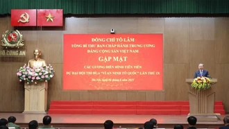 Tổng Bí thư gặp mặt các gương điển hình tiên tiến vì an ninh Tổ quốc